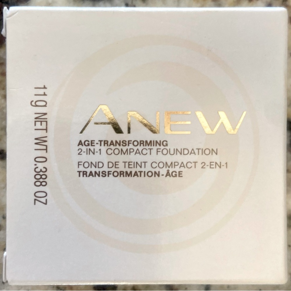 AVON ANEW Age Transforming 2 in 1 Compact Foundation- Light Caramel